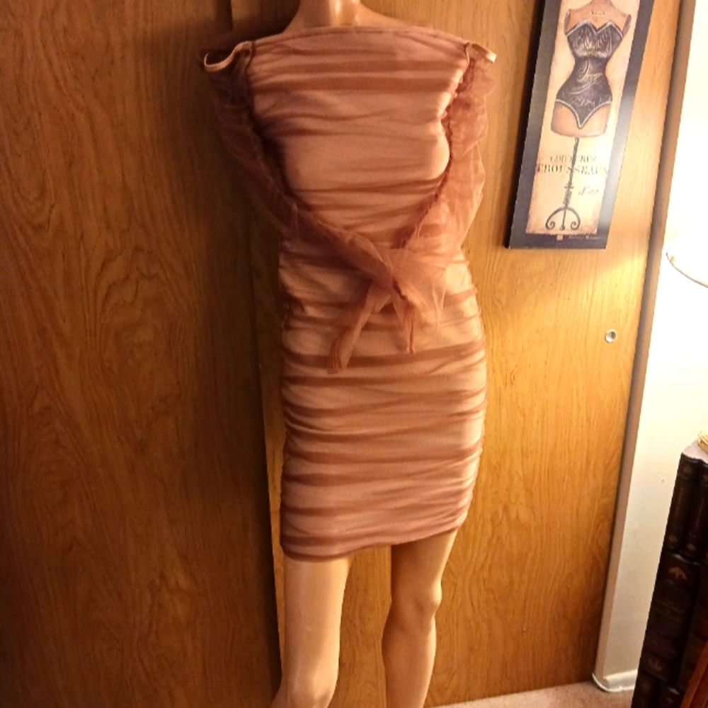 FASHION NOVA RUCHED AND READY BANDAGE MIDI DRESS, SIZE L